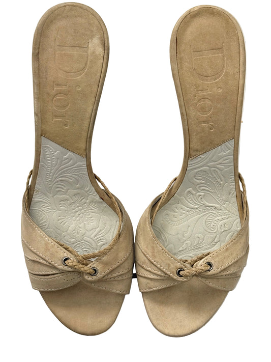 Vintage Dior ‘Beige Embroidered leather’ Tortoise shell heels