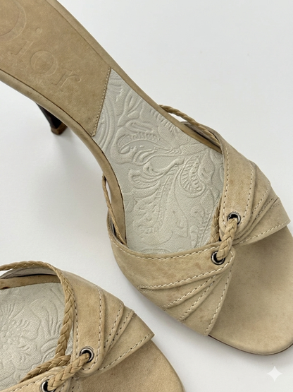 Vintage Dior ‘Beige Embroidered leather’ Tortoise shell heels